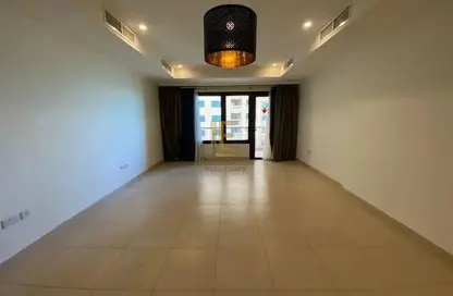Apartment - 2 Bedrooms - 3 Bathrooms for rent in East Porto Drive - Porto Arabia - The Pearl Island - Doha