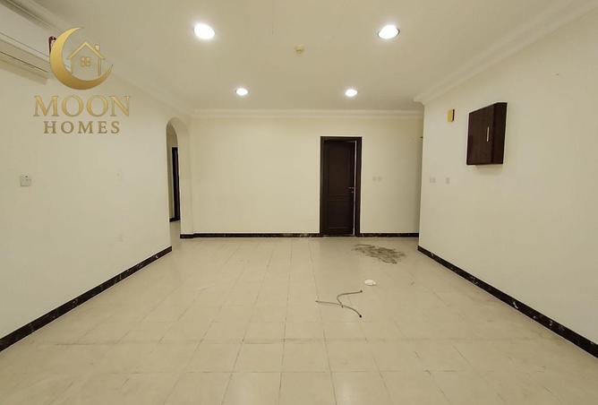 998013 - Property Image 2