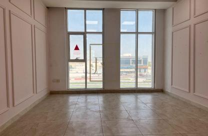 Shop - Studio - 1 for rent in Al Maamoura - Al Maamoura - Doha