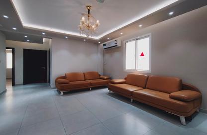 Apartment - 3 Bedrooms - 3 Bathrooms for rent in Bin Omran 35 - Fereej Bin Omran - Doha