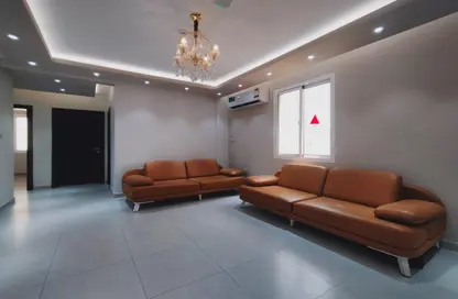Apartment - 3 Bedrooms - 3 Bathrooms for rent in Bin Omran 35 - Fereej Bin Omran - Doha