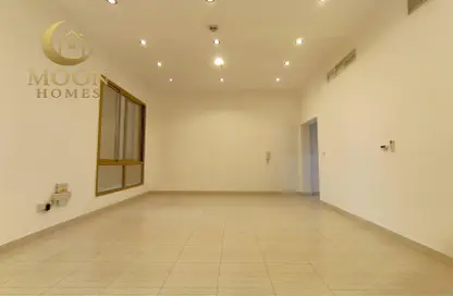 Apartment - 2 Bedrooms - 2 Bathrooms for rent in Al Sadd Road - Al Sadd - Doha