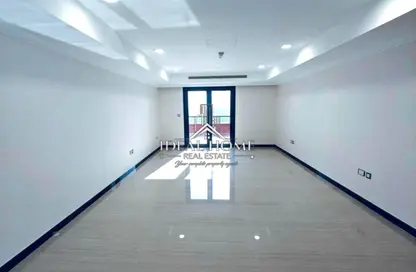 Apartment - 1 Bathroom for rent in West Porto Drive - Porto Arabia - The Pearl Island - Doha