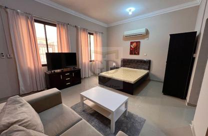 Apartment - Studio - 1 Bathroom for rent in Bu Hamour Street - Abu Hamour - Doha