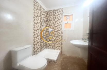 Apartment - 3 Bedrooms - 3 Bathrooms for rent in Bin Omran 35 - Fereej Bin Omran - Doha