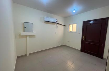 Apartment - Studio - 1 Bathroom for rent in Al Azizia Street - Al Aziziyah - Doha