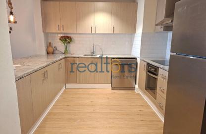 Apartment - 1 Bedroom - 2 Bathrooms for rent in Tower 28 - Porto Arabia - The Pearl Island - Doha Apartment - 1 Bedroom - 2 Bathrooms for rent in Tower 28 - Porto Arabia - The Pearl Island - Doha