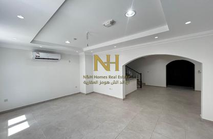 فيلا - 6 غرف نوم - 6 حمامات للايجار في باب الريان - مريخ - المريخ - الدوحة