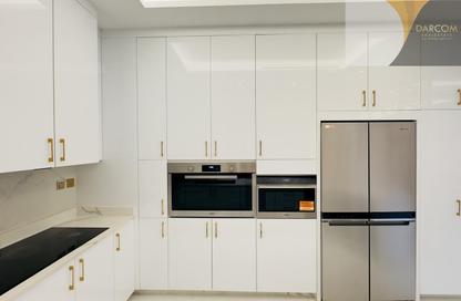 Apartment - 2 Bedrooms - 4 Bathrooms for rent in Floresta Gardens - Floresta Gardens - The Pearl Island - Doha