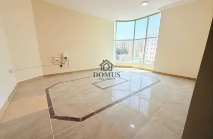 Apartment - 2 Bedrooms - 2 Bathrooms for rent in Thabit Bin Zaid Street - Al Mansoura - Doha