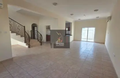 Compound - 5 Bedrooms - 4 Bathrooms for rent in Mamoura 18 - Al Maamoura - Doha