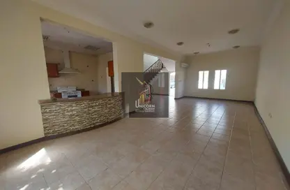 Compound - 5 Bedrooms - 4 Bathrooms for rent in Mamoura 18 - Al Maamoura - Doha