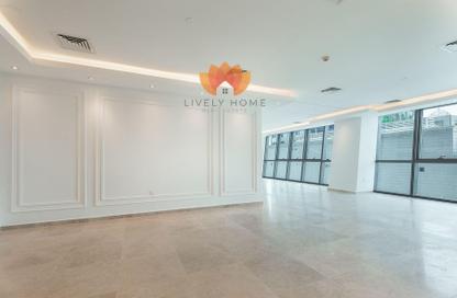 Apartment - 3 Bedrooms - 4 Bathrooms for rent in Zig Zag Tower B - Zig Zag Towers - West Bay - Doha