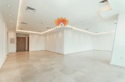 Apartment - 3 Bedrooms - 4 Bathrooms for rent in Zig Zag Tower B - Zig Zag Towers - West Bay - Doha