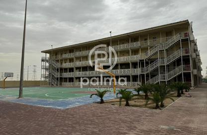 سكن عمال - استوديو - 8 حمامات للايجار في أم صلال محمد - مدينة أم صلال - الدوحة