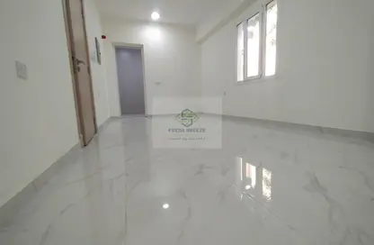 شقة - 2 غرف نوم - 2 حمامات للايجار في شقق مساكن المطار القديم - طريق المطار القديم - الدوحة