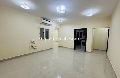 Apartment - 2 Bedrooms - 2 Bathrooms for rent in Ammar Bin Yasser Street - Al Aziziyah - Doha Apartment - 2 Bedrooms - 2 Bathrooms for rent in Ammar Bin Yasser Street - Al Aziziyah - Doha