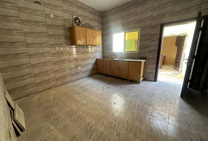 985662 - Property Image 2