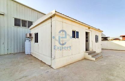 Warehouse - Studio - 2 Bathrooms for rent in East Industrial Street - Birkat Al Awamer - Al Wakra