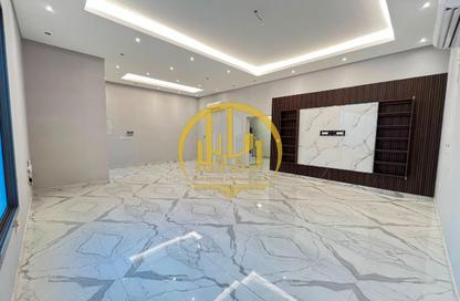 Villa - 7 Bedrooms - 5 Bathrooms for rent in Al Kheesa - Al Kheesa - Umm Salal Mohammed