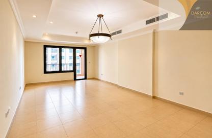 Apartment - 2 Bedrooms - 3 Bathrooms for rent in West Porto Drive - Porto Arabia - The Pearl Island - Doha