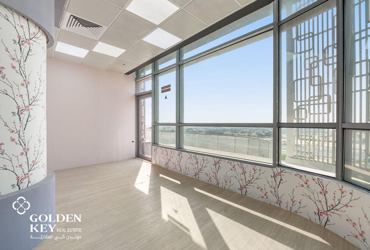 Balcony| Spacious Office space for Rent| Sea View