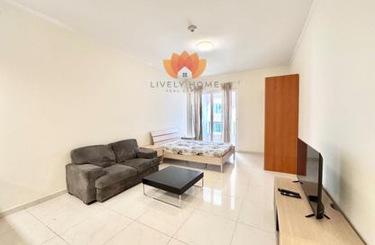 Apartment - Studio - 1 Bathroom for rent in Viva West - Viva Bahriyah - The Pearl Island - Doha