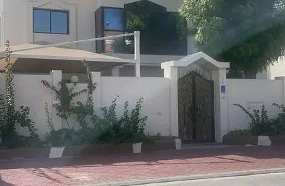 Villa - 4 Bedrooms - 4 Bathrooms for rent in Abu Hamour - Doha