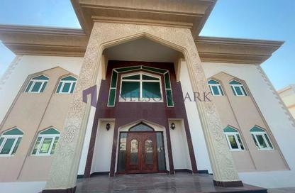 Villa - 7+ Bedrooms - 7+ Bathrooms for rent in West Bay Tower - West Bay - West Bay - Doha