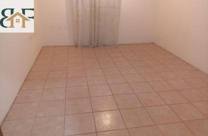 Apartment - 2 Bedrooms - 2 Bathrooms for rent in Al Mansoura - Doha