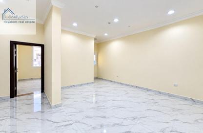 Apartment - 2 - 2 for rent in Al Duhail - Doha