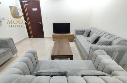 Apartment - 1 Bedroom - 2 Bathrooms for rent in Salaja Street - Doha Al Jadeed - Doha