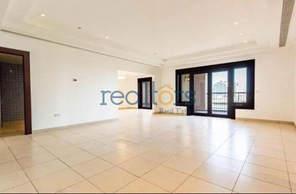 Apartment - 2 Bedrooms - 4 Bathrooms for sale in West Porto Drive - Porto Arabia - The Pearl Island - Doha Apartment - 2 Bedrooms - 4 Bathrooms for sale in West Porto Drive - Porto Arabia - The Pearl Island - Doha