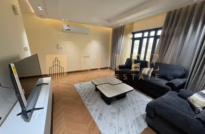 Penthouse - 2 Bedrooms - 2 Bathrooms for rent in Al Nasr Street - Al Nasr - Doha