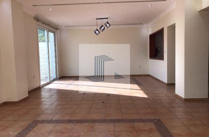 Villa - 3 - 3 for rent in Al Nasr Street - Al Nasr - Doha