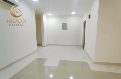 Apartment - 1 Bedroom - 1 Bathroom for rent in Umm Ghwailina Comm - Umm Ghuwalina - Umm Ghuwailina - Doha