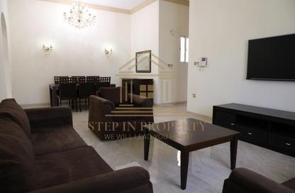 Apartment - 2 Bedrooms - 3 Bathrooms for rent in Al Sadd Road - Al Sadd - Doha