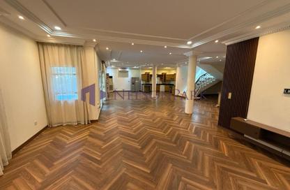 Villa - 4 Bedrooms - 5 Bathrooms for rent in West Bay Lagoon - West Bay Lagoon - Doha