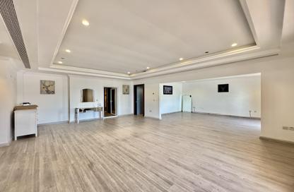 Apartment - 2 Bedrooms - 3 Bathrooms for rent in East Porto Drive - Porto Arabia - The Pearl Island - Doha Apartment - 2 Bedrooms - 3 Bathrooms for rent in East Porto Drive - Porto Arabia - The Pearl Island - Doha