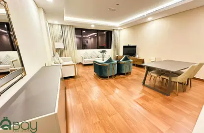 شقة - 3 غرف نوم - 4 حمامات للايجار في حدائق جاردينو - فيلات جاردينو - جزيرة اللؤلؤة - الدوحة