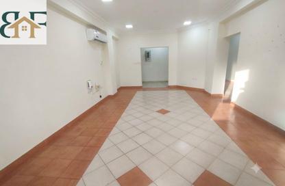 Apartment - 2 Bedrooms - 2 Bathrooms for rent in Umm Ghwailina Comm - Umm Ghuwalina - Umm Ghuwailina - Doha