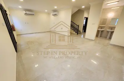 فيلا - 6 غرف نوم - 6 حمامات للايجار في الخيصة - الخيصة - أم صلال محمد