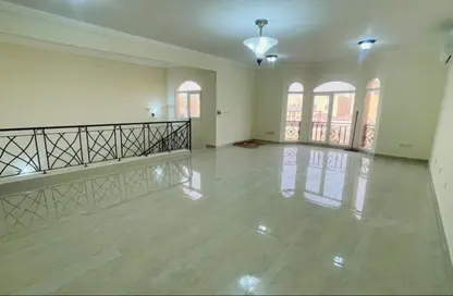 شقة - 3 غرف نوم - 3 حمامات للايجار في فيلات دار السلام - أبو هامور - الدوحة