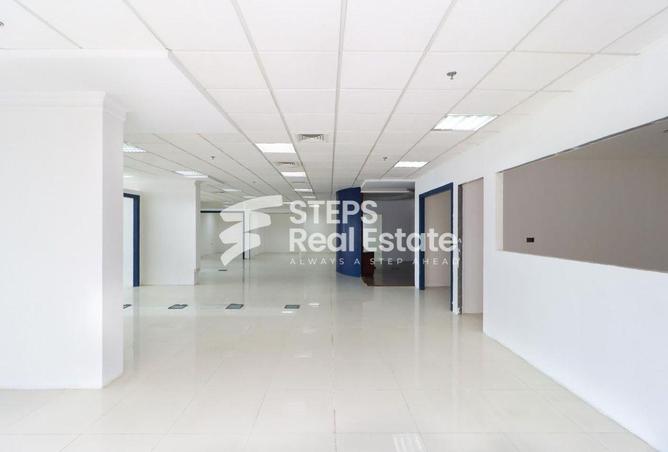 54150170 - Property Main Image