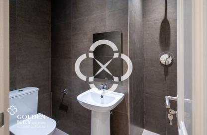 Apartment - 3 Bedrooms - 5 Bathrooms for rent in Floresta Gardens - Floresta Gardens - The Pearl Island - Doha Apartment - 3 Bedrooms - 5 Bathrooms for rent in Floresta Gardens - Floresta Gardens - The Pearl Island - Doha
