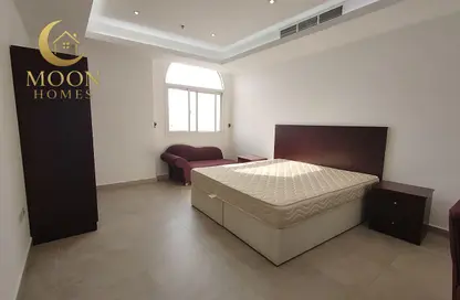 Apartment - 2 Bedrooms - 2 Bathrooms for rent in Umm Ghuwailina 4 - Umm Ghuwailina - Doha