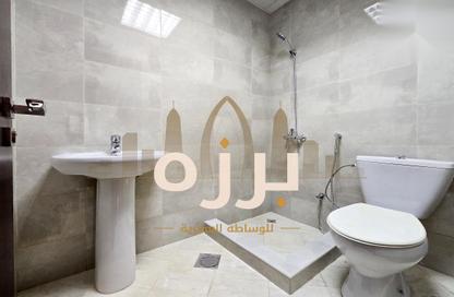 Apartment - 2 Bedrooms - 2 Bathrooms for rent in AlMuraikh - Doha