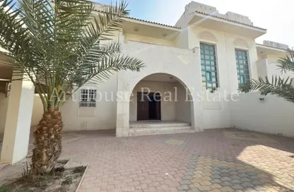 Villa - 3 Bedrooms - 5 Bathrooms for rent in New Salata - Salata - Doha