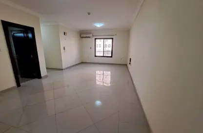Apartment - 2 Bedrooms - 2 Bathrooms for rent in Anas Street - Fereej Bin Mahmoud North - Fereej Bin Mahmoud - Doha
