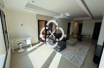 Apartment - 1 Bedroom - 2 Bathrooms for rent in East Porto Drive - Porto Arabia - The Pearl Island - Doha Apartment - 1 Bedroom - 2 Bathrooms for rent in East Porto Drive - Porto Arabia - The Pearl Island - Doha